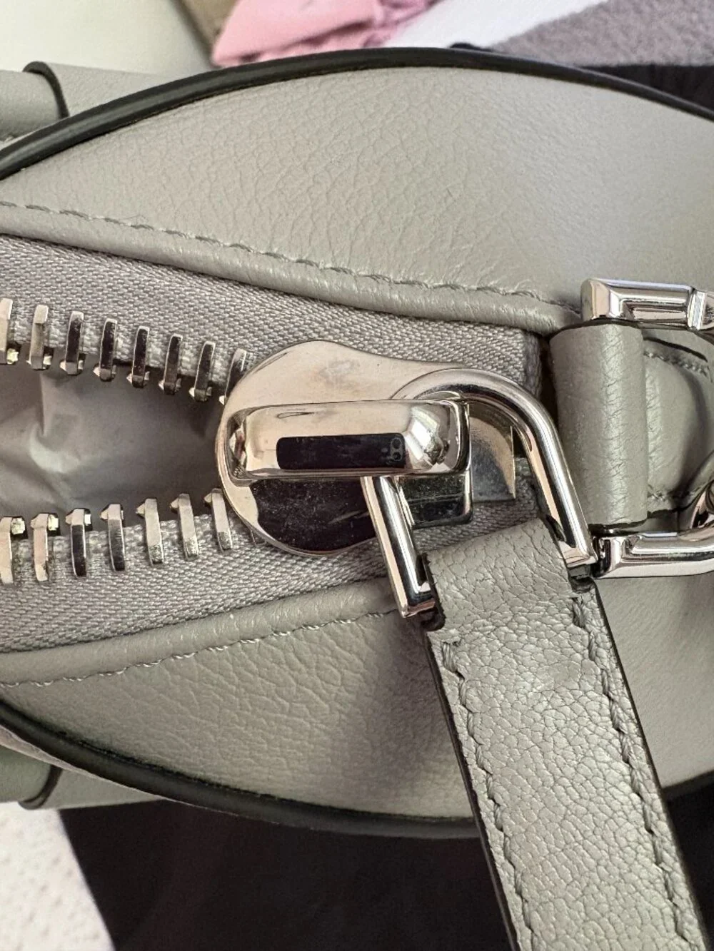 Givenchy Antigona Women's Hand Bag - Picture 8 of 16